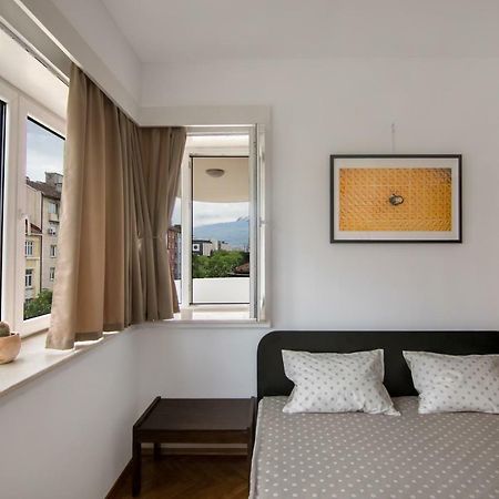 Design Apartment In Sofia Top City Center Extérieur photo