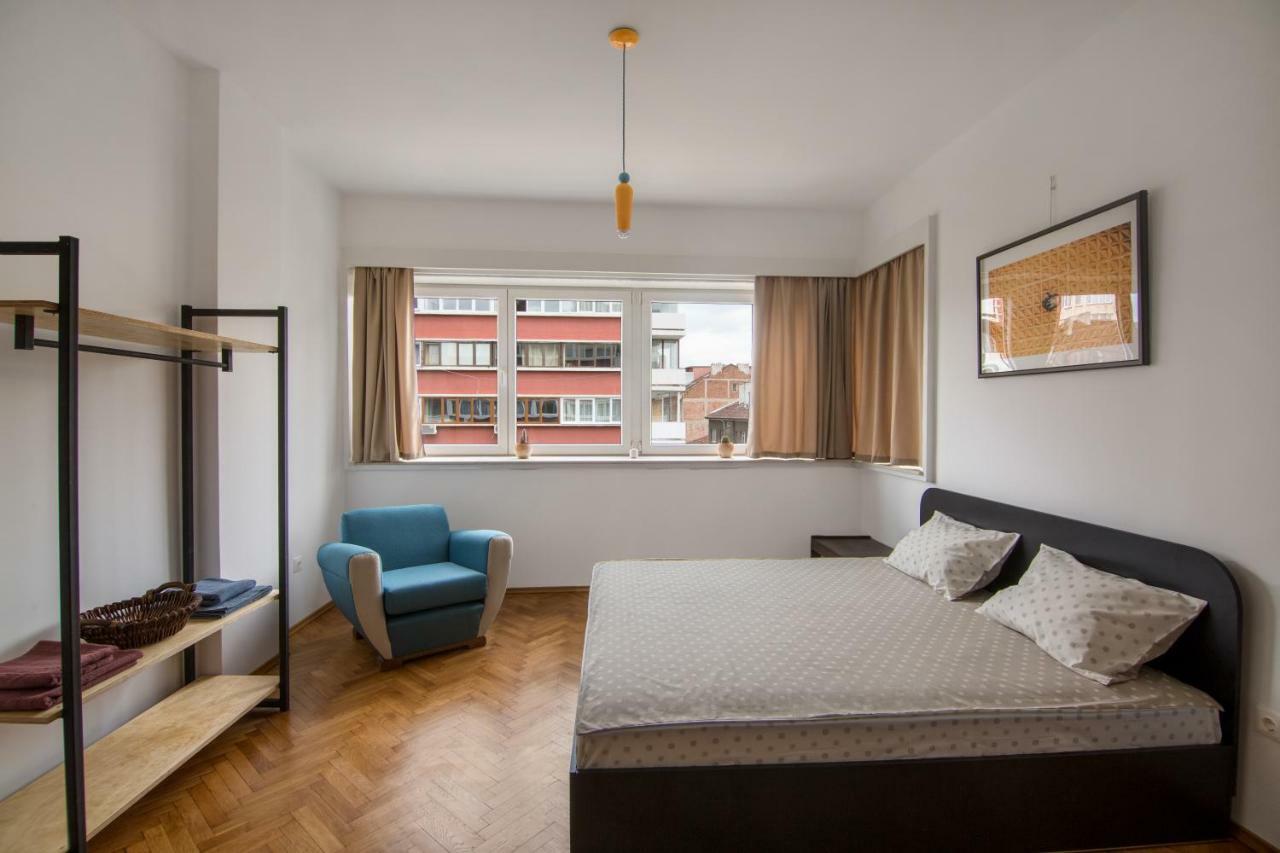 Design Apartment In Sofia Top City Center Extérieur photo
