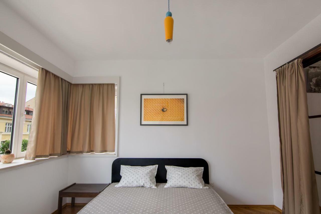 Design Apartment In Sofia Top City Center Extérieur photo